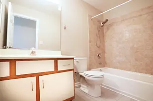 573 W Parkside Dr, Palatine, IL 60067 - Photo 16