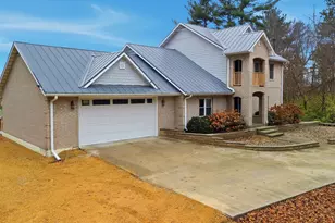 7231 S Lost Nation Rd, Dixon, IL 61021 - Photo 2