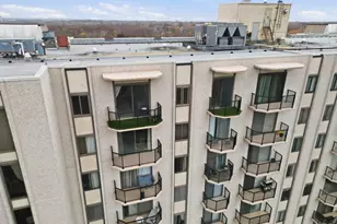 190 S Wood Dale Rd, Wood Dale, IL 60191 - Photo 2