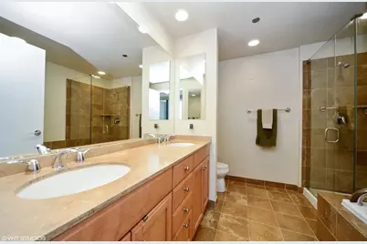 600 N Lake Shore Drive #907, Chicago, IL 60611 - Photo 6
