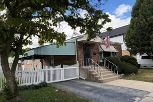 10416 S Sacramento Ave, Chicago, IL 60655 - Photo 2