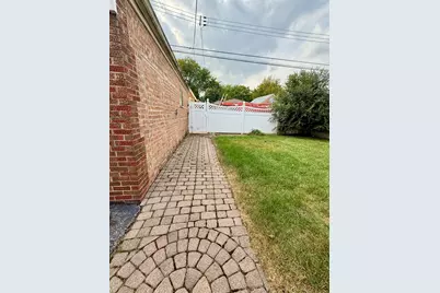 10416 S Sacramento Avenue, Chicago, IL 60655 - Photo 22