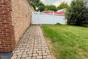 10416 S Sacramento Ave, Chicago, IL 60655 - Photo 22