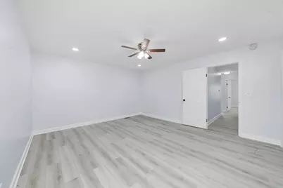 88 Hesterman Drive, Glendale Heights, IL 60139 - Photo 14