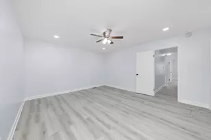 88 Hesterman Dr, Glendale Heights, IL 60139 - Photo 14