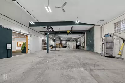 1900 W Peterson Avenue, Chicago, IL 60660 - Photo 18