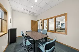 1900 W Peterson Ave, Chicago, IL 60660 - Photo 8