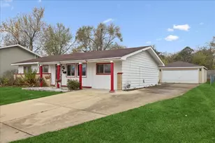 1420 Cooper Rd, Hoffman Estates, IL 60169 - Photo 1