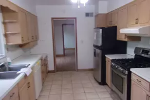 102 W Center St, Leroy, IL 61752 - Photo 4