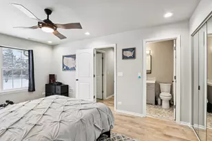 7035 Buchanan Dr, Gurnee, IL 60031 - Photo 16