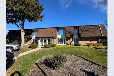 1820 W Surrey Park Lane #1B, Arlington Heights, IL 60005 - Photo 2