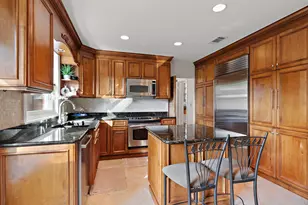 [Address not provided], Des Plaines, IL 60016 - Photo 4