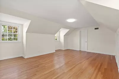 [Address not provided], Des Plaines, IL 60016 - Photo 12