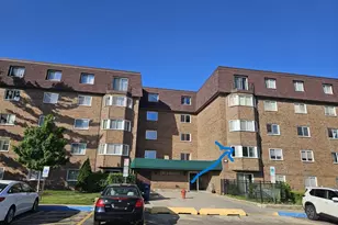 220 S Roselle Rd, Schaumburg, IL 60193 - Photo 20