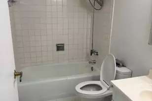 220 S Roselle Rd, Schaumburg, IL 60193 - Photo 6