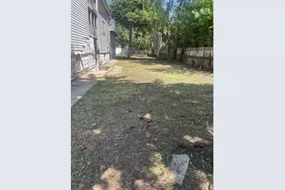11615 S Lafayette Avenue, Chicago, IL 60628 - Photo 4