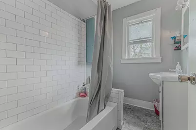 552 Walnut Avenue, Elgin, IL 60123 - Photo 12