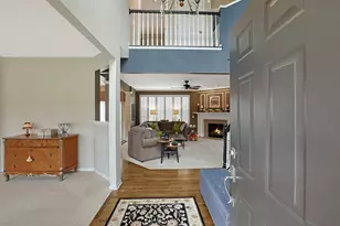 3121 Drury Ln, Carpentersville, IL 60110 - Photo 4