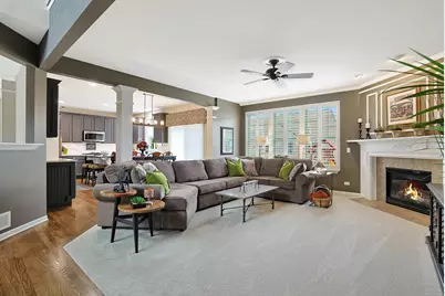 3121 Drury Lane, Carpentersville, IL 60110 - Photo 8