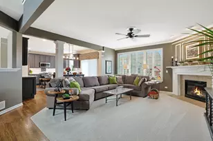 3121 Drury Ln, Carpentersville, IL 60110 - Photo 8