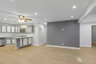 22339 Strassburg Ave, Sauk Village, IL 60411 - Photo 8