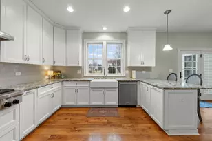 310 Chick Evans St, Bolingbrook, IL 60490 - Photo 8