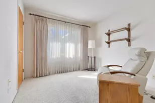 522 Edgewood Ln, Elk Grove Village, IL 60007 - Photo 12