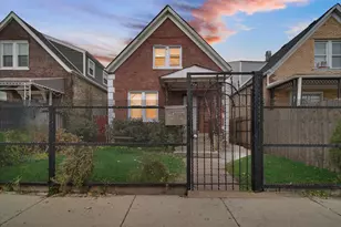 924 N Pulaski Ave, Chicago, IL 60651 - Photo 1