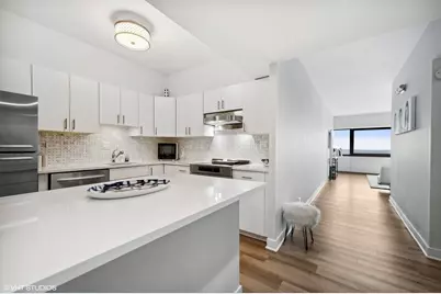 175 E Delaware Place #5609, Chicago, IL 60611 - Photo 4