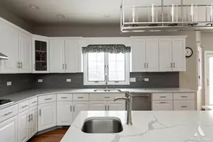 15141 Arbor Dr, Orland Park, IL 60467 - Photo 10