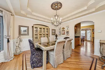911 Hampton Drive, Carol Stream, IL 60188 - Photo 8