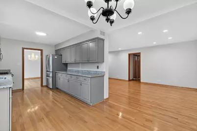 7245 N Kostner Avenue, Lincolnwood, IL 60712 - Photo 16