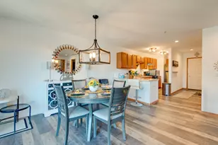 100 N Bokelman St, Roselle, IL 60172 - Photo 10