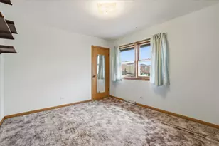 1542 Homestead Rd, La Grange Park, IL 60526 - Photo 6