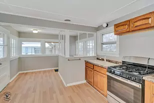 411 N Prairie Ave, Bradley, IL 60915 - Photo 10