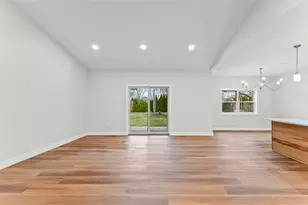 404 E Sherman St, Saint John, IL 61873 - Photo 10