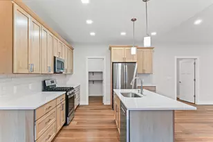 404 E Sherman St, Saint John, IL 61873 - Photo 14