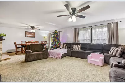 1071 Almond Drive, Aurora, IL 60506 - Photo 6