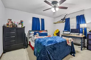 1071 Almond Dr, Aurora, IL 60506 - Photo 16