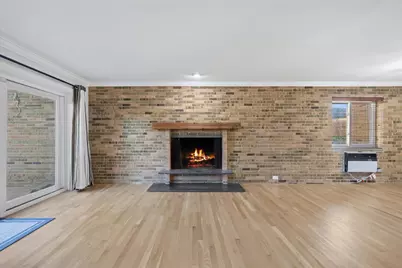 320 Claymoor Road #1A, Hinsdale, IL 60521 - Photo 2