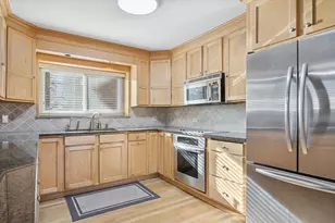 320 Claymoor Rd, Hinsdale, IL 60521 - Photo 4