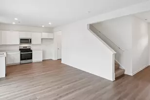 122 Cornerstone Xing, Hampshire, IL 60140 - Photo 2