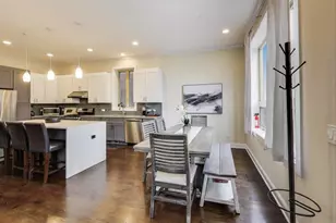1045 W 34th Pl, Chicago, IL 60608 - Photo 8