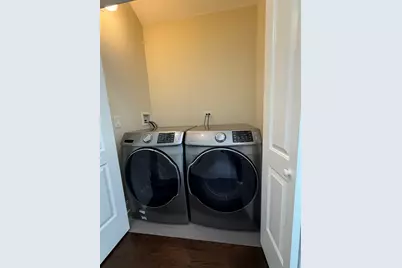 1045 W 34th Place, Chicago, IL 60608 - Photo 22