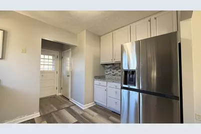 1016 Kingsway Avenue, Rockford, IL 61108 - Photo 10