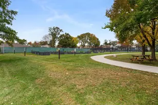 127 Acacia Circle, Indian Head Park, IL 60525 - Photo 24