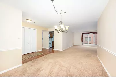 127 Acacia Circle #304, Indian Head Park, IL 60525 - Photo 4