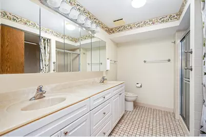 127 Acacia Circle #304, Indian Head Park, IL 60525 - Photo 14