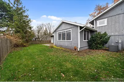 1009 Sutton Drive, Crystal Lake, IL 60014 - Photo 38