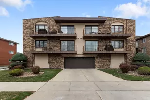 10416 Mansfield Ave, Oak Lawn, IL 60453 - Photo 2